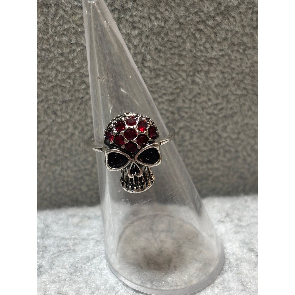 #2. gothic Skull Ring